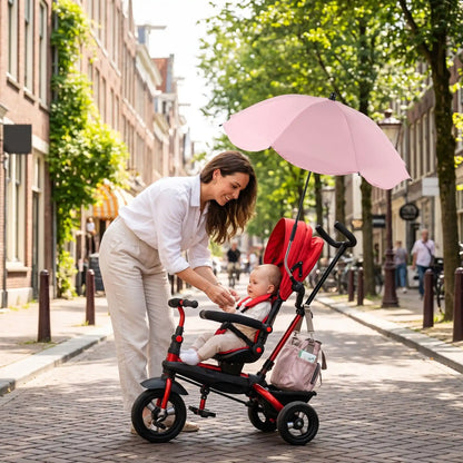 Ombrelle pour poussette​ maman dans la rue fixe son bebe dans la poussette